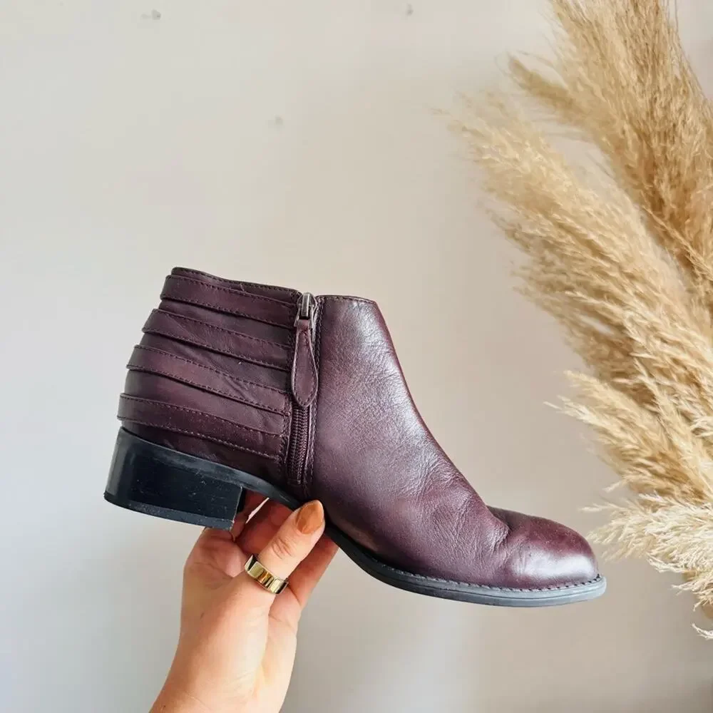 FRANCO SARTO Black Plum Purple Buckle $195 Low Ankle Boots Booties Shoes 8.5